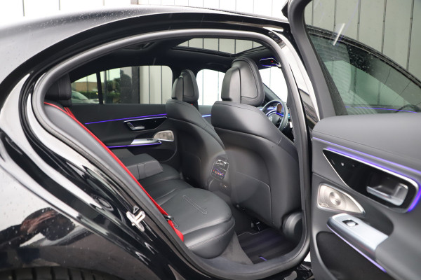 Mercedes-Benz E-Klasse AMG 53 4MATIC+ | Hyperscreen | Head-up | Massage | Achterasbesturing | Burmester 4D | Keyless-go | Distronic+ | Pano | Digital-l