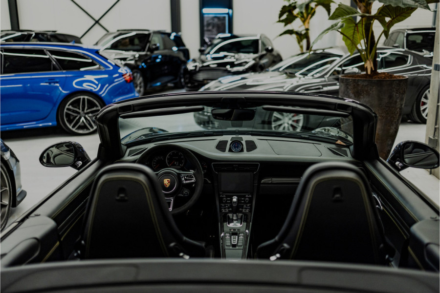 Audi RS5 Sportback 2.9 TFSI 450PK Quattro | ACC | 360 Cam | Pano | RS Seats | B&O | Lane & Side Assist | Sportuitlaat | Laserlicht | Virtual Cockpit | Warmtewerend Glas | RS Dynamic Pakket | Massage | Keyless-Entry | Black Pack | Garage Opener | N.P €142.382,- | Dealer O.H. | Daytona Grijs |