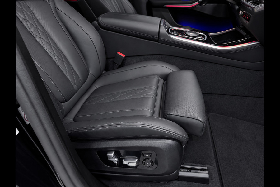 BMW X5 XDrive50e PERFORMANCE 22'' PANO/STOEL-M+KOELING/LEDER/CAM/H-KARDON///