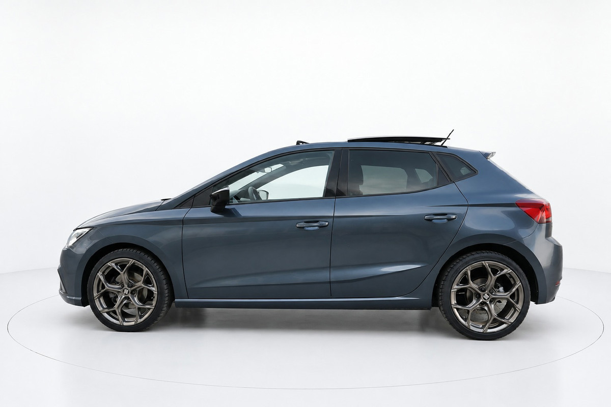 Seat Ibiza 1.0 TSI FR PANO VIRTUAL KEYLESS CAMERA SFEER CARPLAY