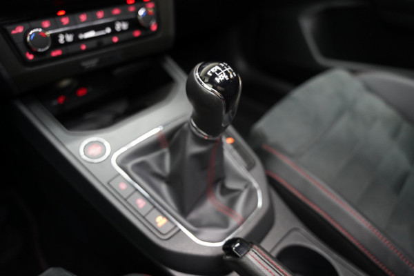 Seat Ibiza 1.0 TSI FR PANO VIRTUAL KEYLESS CAMERA SFEER CARPLAY
