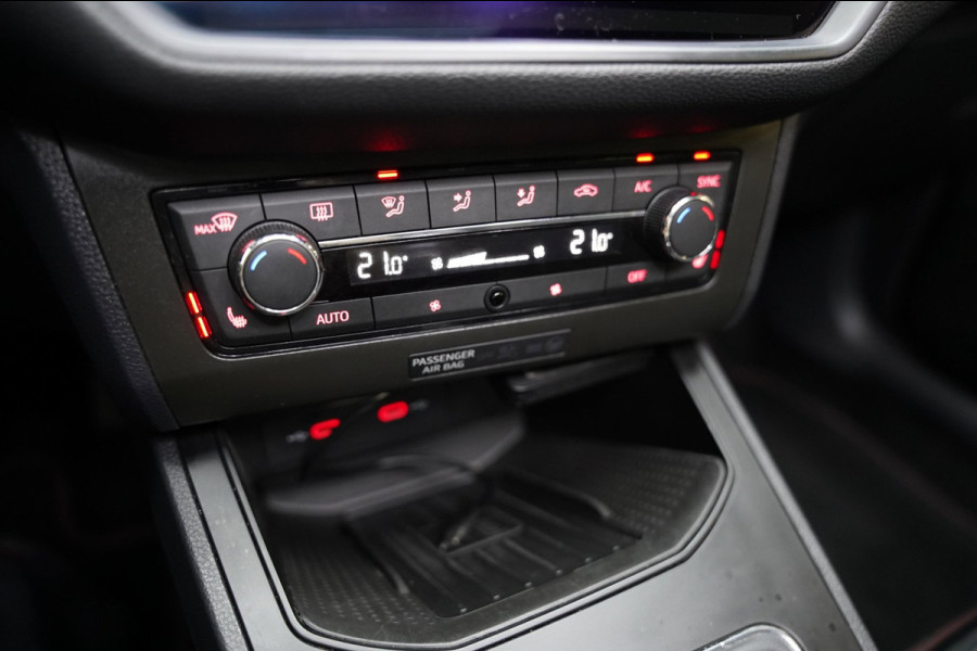 Seat Ibiza 1.0 TSI FR PANO VIRTUAL KEYLESS CAMERA SFEER CARPLAY