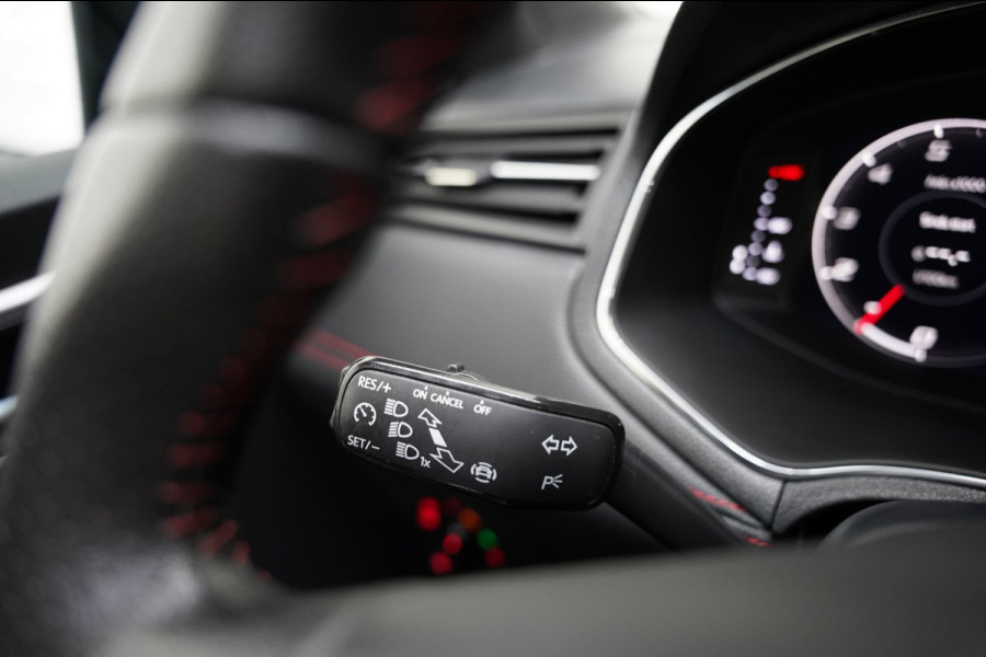Seat Ibiza 1.0 TSI FR PANO VIRTUAL KEYLESS CAMERA SFEER CARPLAY