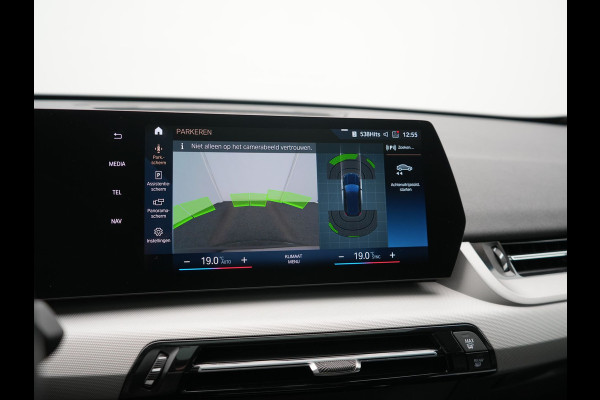 BMW iX1 xDrive30 67 kWh 313pk Dealer O.H | SOH 94,7% | Panodak | Camera | Stoelen Massage & Verwarmd | Blis | Apple Carplay | Cruise Control | DAB | Navigatie | Virtual | 18"L.M |
