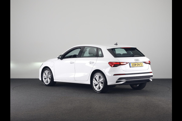 Audi A3 Sportback 40 TFSI e Pro Line 204pk | Navigatie via App | Stoelverwarming | Parkeersensoren | 17 inch lichtmetalen velgen | Verlengde garantie |