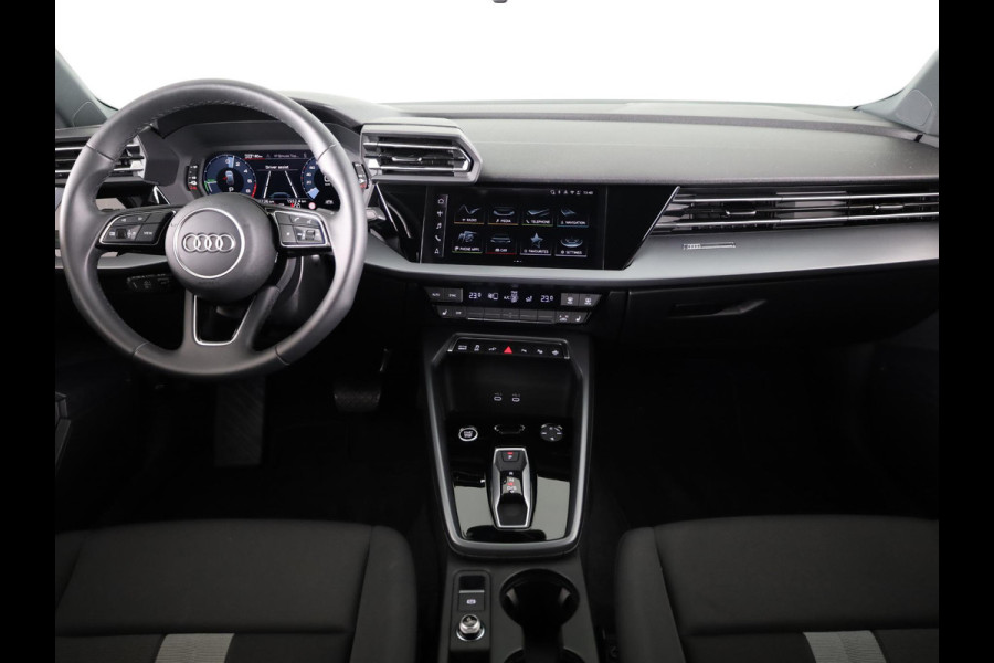Audi A3 Sportback 40 TFSI e Pro Line 204pk | Navigatie via App | Stoelverwarming | Parkeersensoren | 17 inch lichtmetalen velgen | Verlengde garantie |