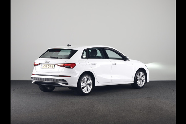 Audi A3 Sportback 40 TFSI e Pro Line 204pk | Navigatie via App | Stoelverwarming | Parkeersensoren | 17 inch lichtmetalen velgen | Verlengde garantie |