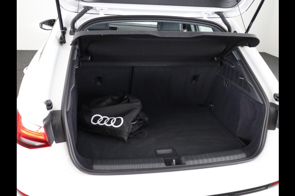 Audi A3 Sportback 40 TFSI e Pro Line 204pk | Navigatie via App | Stoelverwarming | Parkeersensoren | 17 inch lichtmetalen velgen | Verlengde garantie |