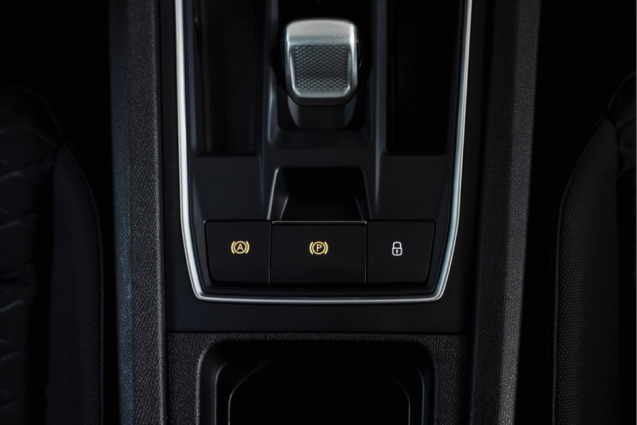 Seat Leon 1.4 TSI eHybrid PHEV FR | Dig. Cockpit | Cruise | Stoel-+Stuurverw. | PDC | Camera | NAV + Carplay / Android | ECC | LM 17" |