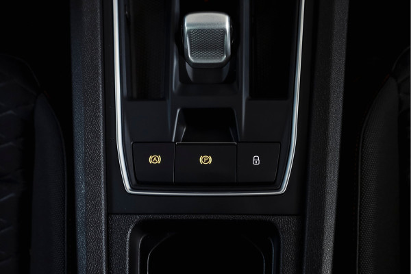 Seat Leon 1.4 TSI eHybrid PHEV FR | Dig. Cockpit | Cruise | Stoel-+Stuurverw. | PDC | Camera | NAV + Carplay / Android | ECC | LM 17" |
