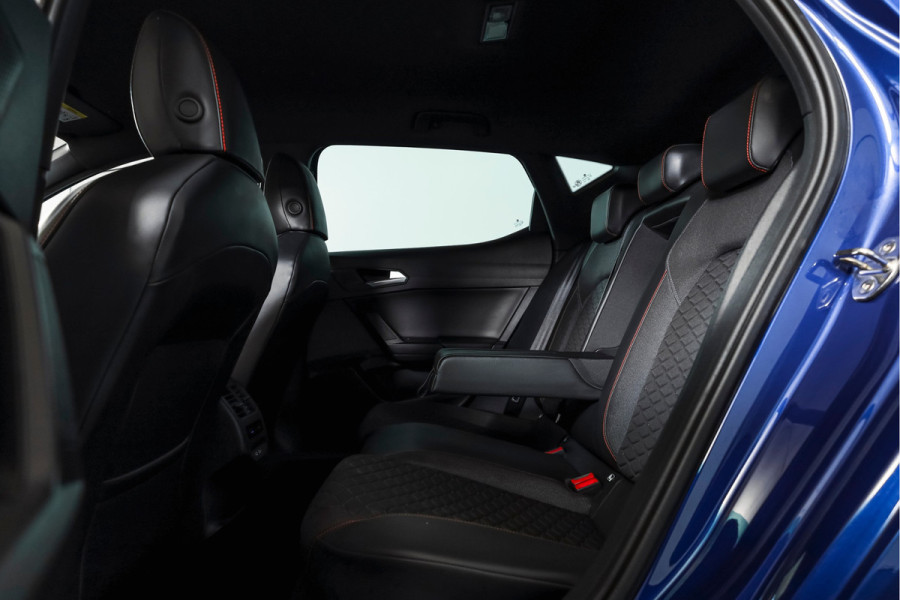 Seat Leon 1.4 TSI eHybrid PHEV FR | Dig. Cockpit | Cruise | Stoel-+Stuurverw. | PDC | Camera | NAV + Carplay / Android | ECC | LM 17" |