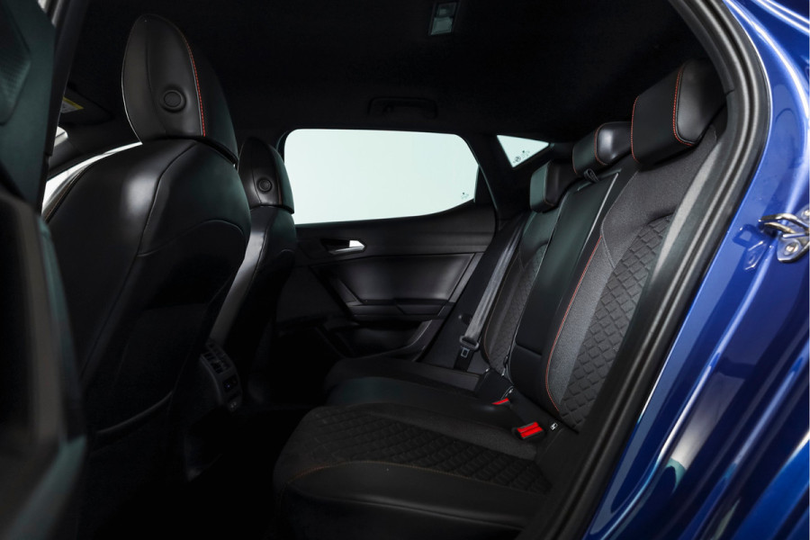 Seat Leon 1.4 TSI eHybrid PHEV FR | Dig. Cockpit | Cruise | Stoel-+Stuurverw. | PDC | Camera | NAV + Carplay / Android | ECC | LM 17" |
