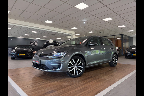 Volkswagen e-Golf E-DITION SOH 92% Warmtepomp/NAP/Trekhaak/Carplay/