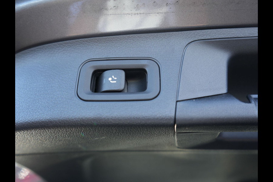Mercedes-Benz EQA 250+ Business Line 71 kWh 190pk Dealer O.H. | Trekhaak Af Fabriek | Adaptive Cruise | 360 Camera | Sfeerverlichting | Sportstoelen & Stuur Verwarmd | Keyless | BLIS | Apple Carplay | Navigatie | DAB | Widescreen Navi |