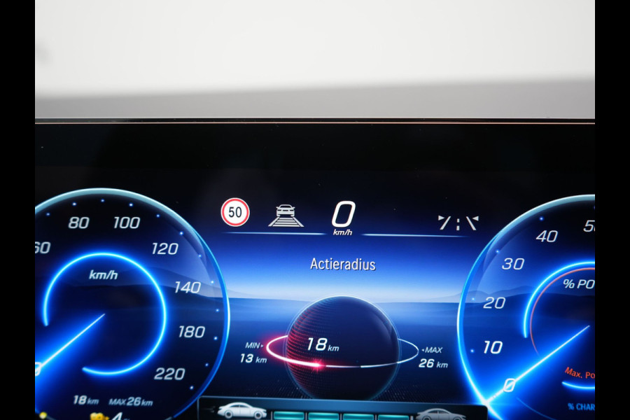 Mercedes-Benz EQA 250+ Business Line 71 kWh 190pk Dealer O.H. | Trekhaak Af Fabriek | Adaptive Cruise | 360 Camera | Sfeerverlichting | Sportstoelen & Stuur Verwarmd | Keyless | BLIS | Apple Carplay | Navigatie | DAB | Widescreen Navi |