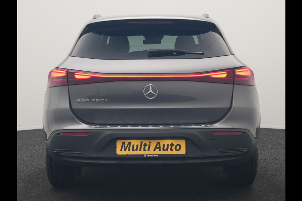 Mercedes-Benz EQA 250+ Business Line 71 kWh 190pk Dealer O.H. | Trekhaak Af Fabriek | Adaptive Cruise | 360 Camera | Sfeerverlichting | Sportstoelen & Stuur Verwarmd | Keyless | BLIS | Apple Carplay | Navigatie | DAB | Widescreen Navi |