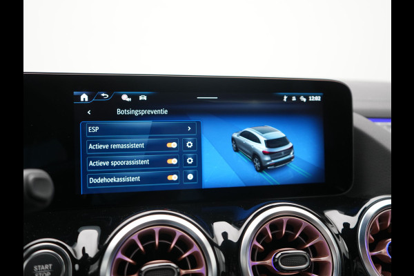 Mercedes-Benz EQA 250+ Business Line 71 kWh 190pk Dealer O.H. | Trekhaak Af Fabriek | Adaptive Cruise | 360 Camera | Sfeerverlichting | Sportstoelen & Stuur Verwarmd | Keyless | BLIS | Apple Carplay | Navigatie | DAB | Widescreen Navi |