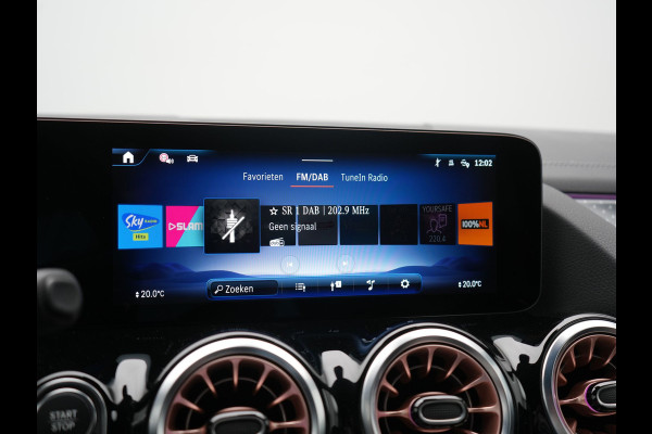 Mercedes-Benz EQA 250+ Business Line 71 kWh 190pk Dealer O.H. | Trekhaak Af Fabriek | Adaptive Cruise | 360 Camera | Sfeerverlichting | Sportstoelen & Stuur Verwarmd | Keyless | BLIS | Apple Carplay | Navigatie | DAB | Widescreen Navi |