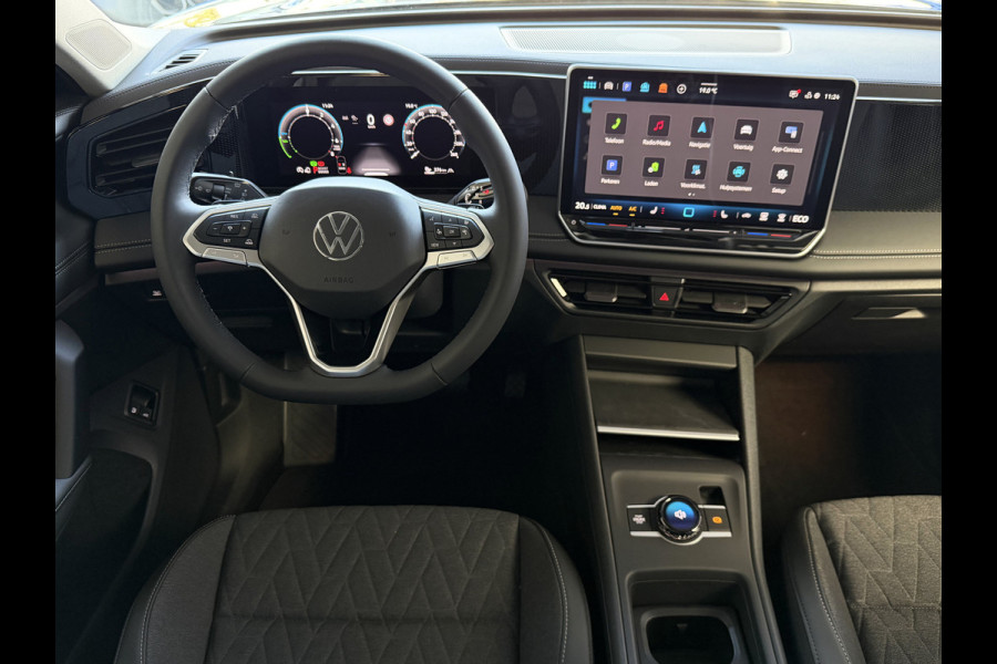 Volkswagen Tiguan 1.5 eHYBRID TREKHAAK PANORAMA STOEL/STUUR VERW CAMERA ELEK.KLEP PHEV PLUG IN HYBRID