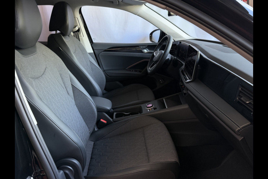 Volkswagen Tiguan 1.5 eHYBRID TREKHAAK PANORAMA STOEL/STUUR VERW CAMERA ELEK.KLEP PHEV PLUG IN HYBRID