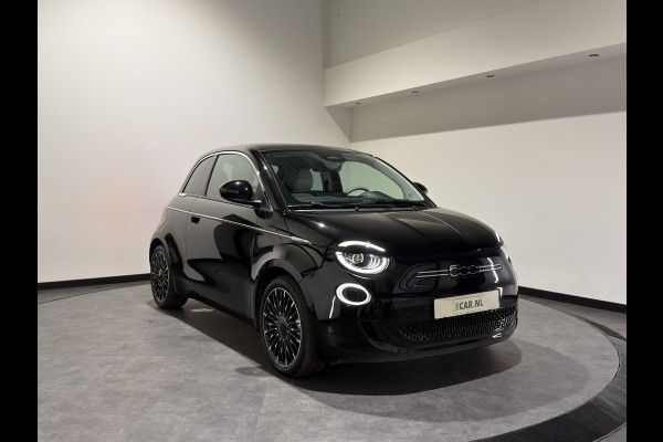 Fiat 500 La Prima 42 kWh | JBL! audio | Verwarmbare stoelen | Panorama dak | Full led |