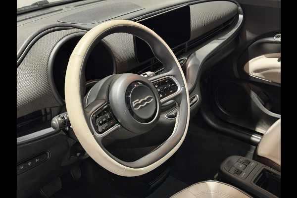 Fiat 500 La Prima 42 kWh | JBL! audio | Verwarmbare stoelen | Panorama dak | Full led |
