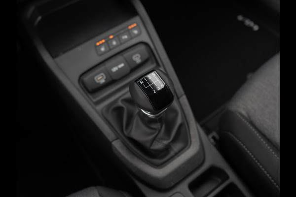 Kia Stonic 1.0 T-GDi MHEV DynamicLine ACTIEPRIJS! | Nieuwe auto uit voorraad | DIRECT LEVERBAAR | Navi. | Clima. | Parkeersensoren | Airco | Dakrails | Stoel&Stuur Verwarming