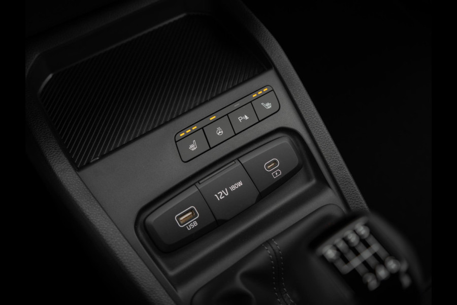 Kia Stonic 1.0 T-GDi MHEV DynamicLine ACTIEPRIJS! | Nieuwe auto uit voorraad | DIRECT LEVERBAAR | Navi. | Clima. | Parkeersensoren | Airco | Dakrails | Stoel&Stuur Verwarming