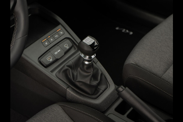 Kia Stonic 1.0 T-GDi MHEV DynamicLine ACTIEPRIJS! | Nieuwe auto uit voorraad | DIRECT LEVERBAAR | Navi. | Clima. | Parkeersensoren | Airco | Dakrails | Stoel&Stuur Verwarming