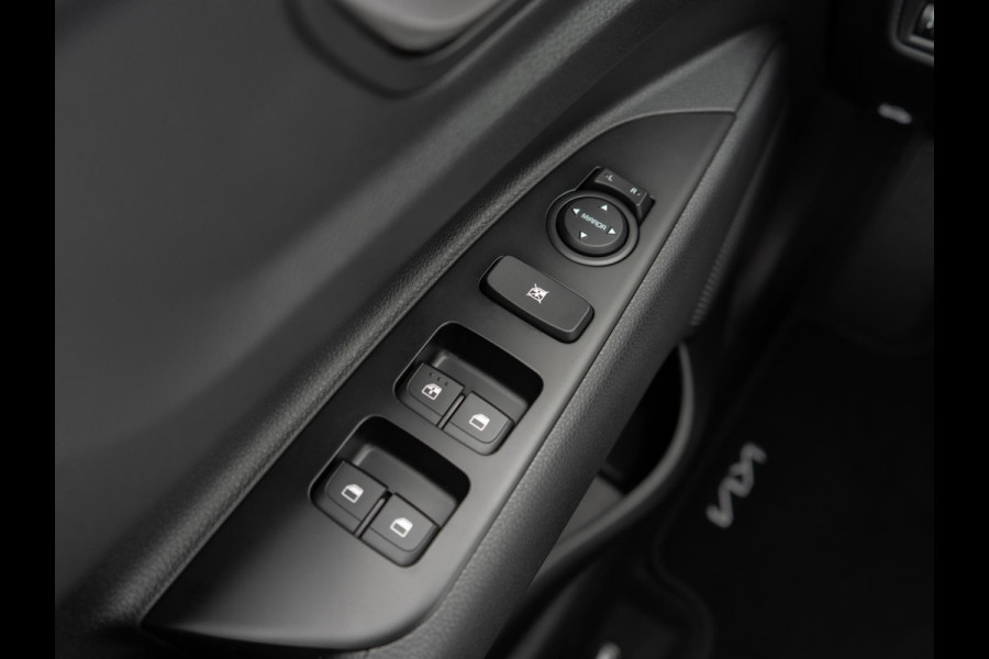 Kia Stonic 1.0 T-GDi MHEV DynamicLine ACTIEPRIJS! | Nieuwe auto uit voorraad | DIRECT LEVERBAAR | Navi. | Clima. | Parkeersensoren | Airco | Dakrails | Stoel&Stuur Verwarming