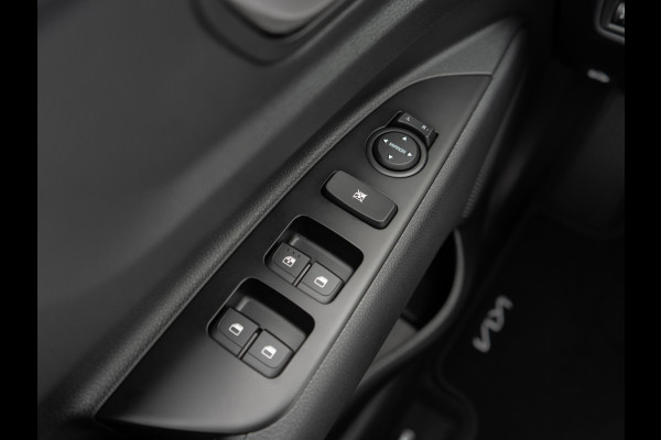 Kia Stonic 1.0 T-GDi MHEV DynamicLine ACTIEPRIJS! | Nieuwe auto uit voorraad | DIRECT LEVERBAAR | Navi. | Clima. | Parkeersensoren | Airco | Dakrails | Stoel&Stuur Verwarming