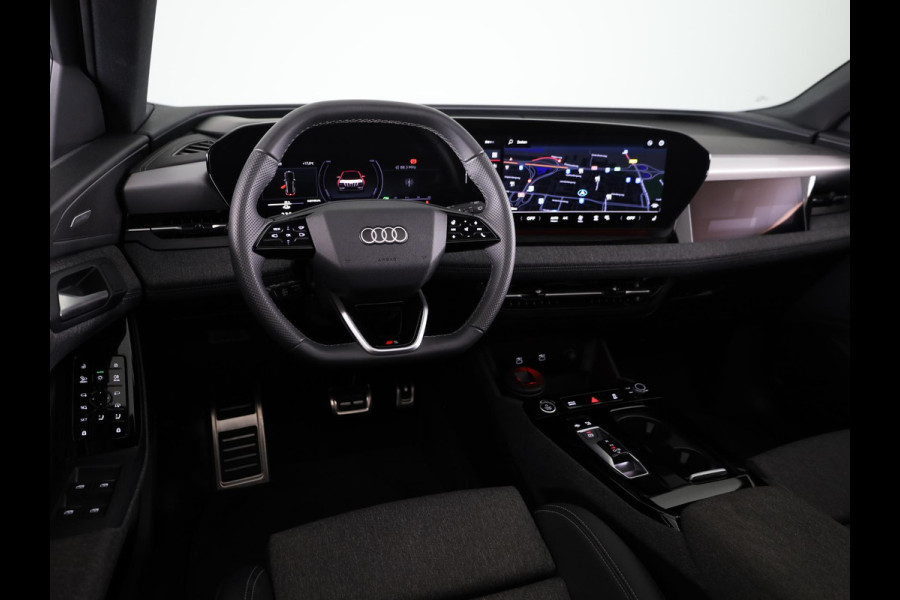 Audi Q6 e-tron S edition quattro 100 kWh 367 pk | Panoramadak | Warmtepomp | Navigatie  | Trekhaak (wegklapbaar) | Park assist | 360° camera | HUD | Passagiersscherm | Bang & Olufsen | S-Line | | Verlengde garantie