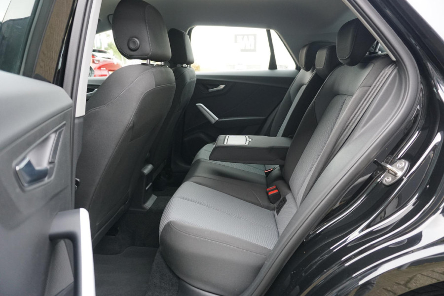 Audi Q2 35 TFSI S Edition 150pk + NAVI / LED / STOELVERWARMING / DAB