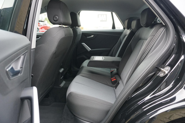 Audi Q2 35 TFSI S Edition 150pk + NAVI / LED / STOELVERWARMING / DAB