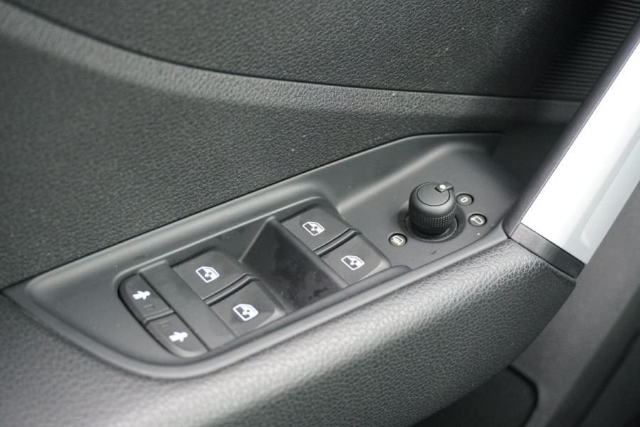 Audi Q2 35 TFSI S Edition 150pk + NAVI / LED / STOELVERWARMING / DAB