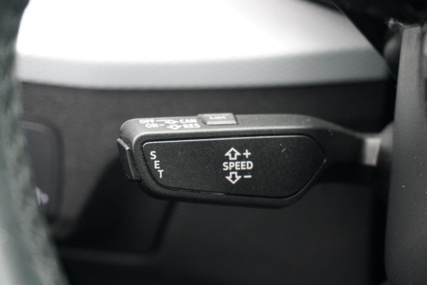 Audi Q2 35 TFSI S Edition 150pk + NAVI / LED / STOELVERWARMING / DAB