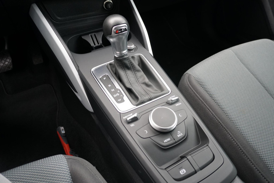 Audi Q2 35 TFSI S Edition 150pk + NAVI / LED / STOELVERWARMING / DAB
