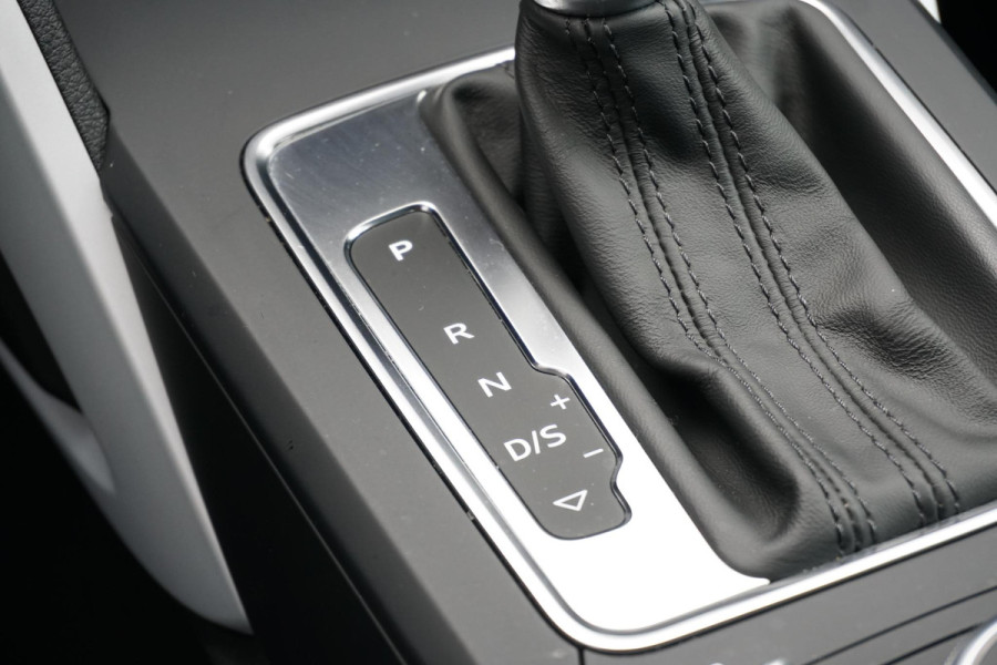 Audi Q2 35 TFSI S Edition 150pk + NAVI / LED / STOELVERWARMING / DAB