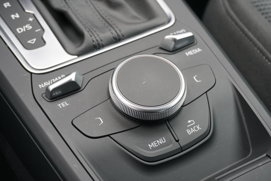 Audi Q2 35 TFSI S Edition 150pk + NAVI / LED / STOELVERWARMING / DAB