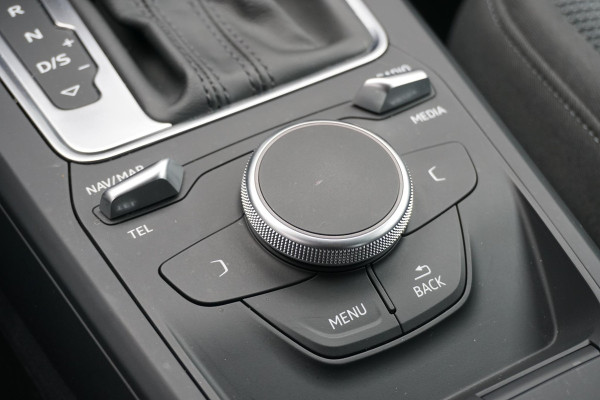 Audi Q2 35 TFSI S Edition 150pk + NAVI / LED / STOELVERWARMING / DAB