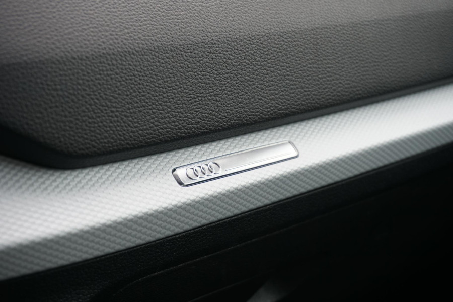 Audi Q2 35 TFSI S Edition 150pk + NAVI / LED / STOELVERWARMING / DAB
