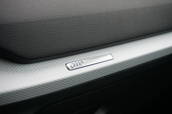 Audi Q2 35 TFSI S Edition 150pk + NAVI / LED / STOELVERWARMING / DAB