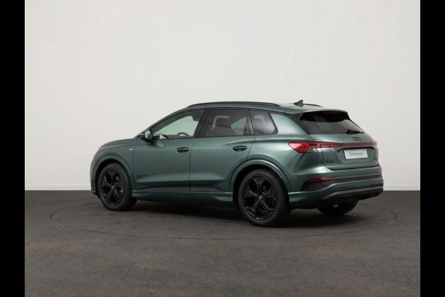 Audi Q4 e-tron S edition 40 204 pk | Optiekpakket zwart | Privacy glas | Trekhaak | Leder/stof bekleding |