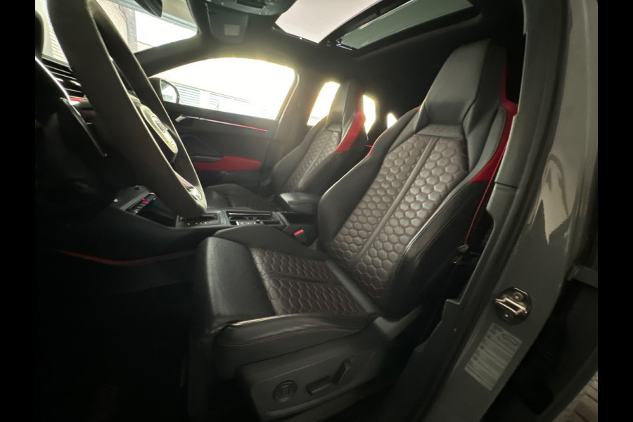 Audi RSQ3 Sportback 2.5 TFSI Pano|B&O|Keyless|Carbon|Sfeer|ACC