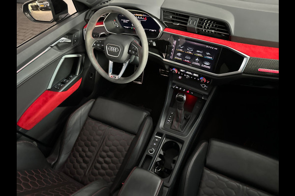 Audi RSQ3 Sportback 2.5 TFSI Pano|B&O|Keyless|Carbon|Sfeer|ACC