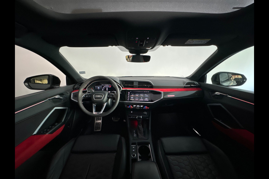 Audi RSQ3 Sportback 2.5 TFSI Pano|B&O|Keyless|Carbon|Sfeer|ACC