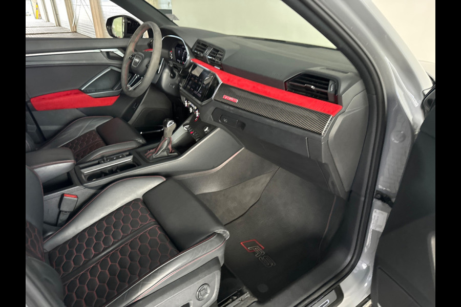 Audi RSQ3 Sportback 2.5 TFSI Pano|B&O|Keyless|Carbon|Sfeer|ACC