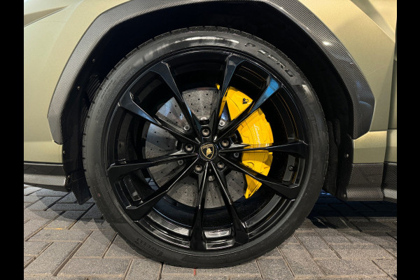 Lamborghini Urus 4.0 V8 Pano|Ceramic|Carbon|B&O 3D|Massage|Keyless