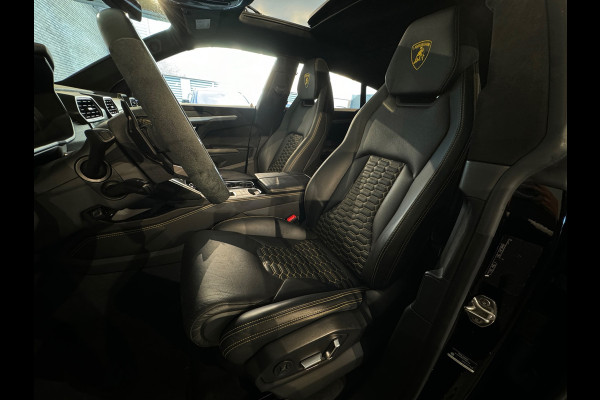 Lamborghini Urus 4.0 V8 Pano|Ceramic|Carbon|B&O 3D|Massage|Keyless