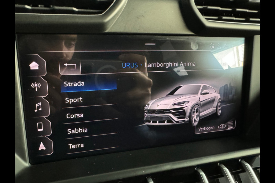 Lamborghini Urus 4.0 V8 Pano|Ceramic|Carbon|B&O 3D|Massage|Keyless